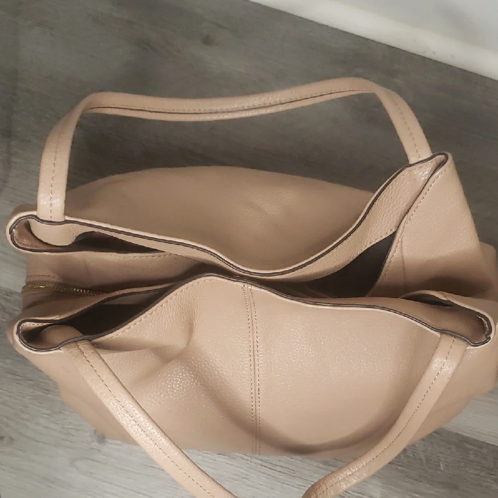 Vince Camuto Tan Leather Tote Bag - Picture 9 of 16